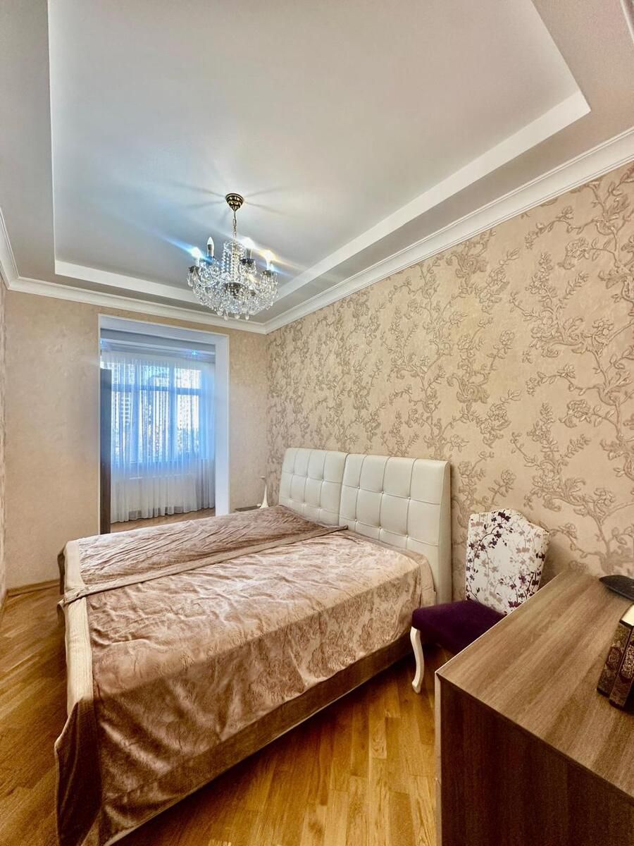 Satılır 3 otaqlı köhnə tikili 100 m² — Mənzil, Bakı (11)