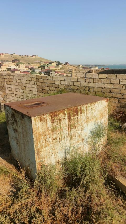 Metal yanacaq/su çəni - Material: qalın divarlı polad - Konstruksiya