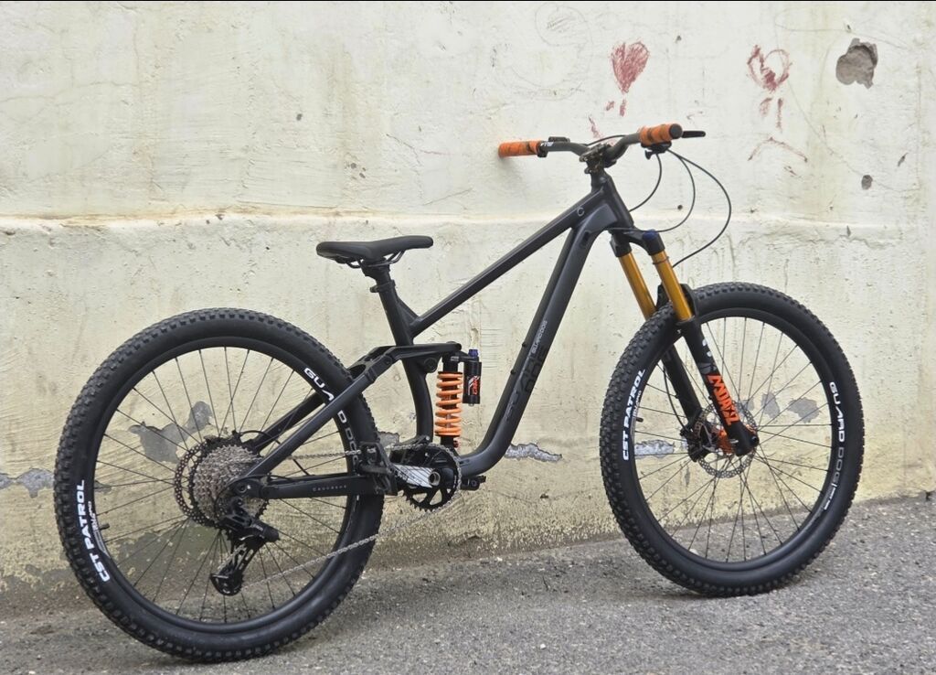 Velosiped 1 ay əvvəl 1.500 ₼ alınıb TƏCİL SATILIR ONA GÖRƏ 800 ₼ — Dağ velosipedləri, Masazır (2)