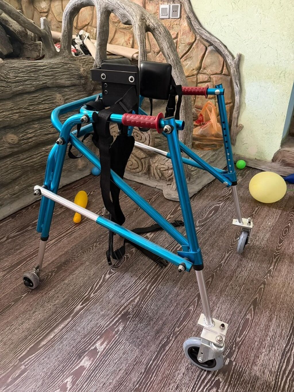 Uşaq üçün reabilitasiya gəzdiricisi (walker) – oturacaq və bel dayaqlı — Mallar, Digah (2)