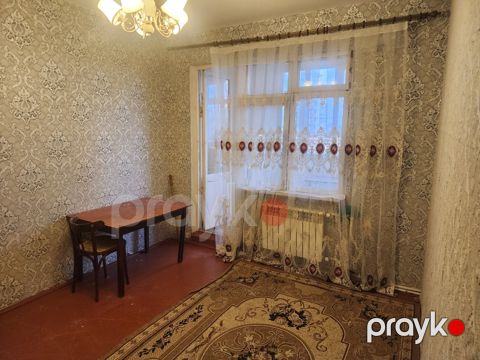 Satılır 2 otaqlı köhnə tikili 50 m²