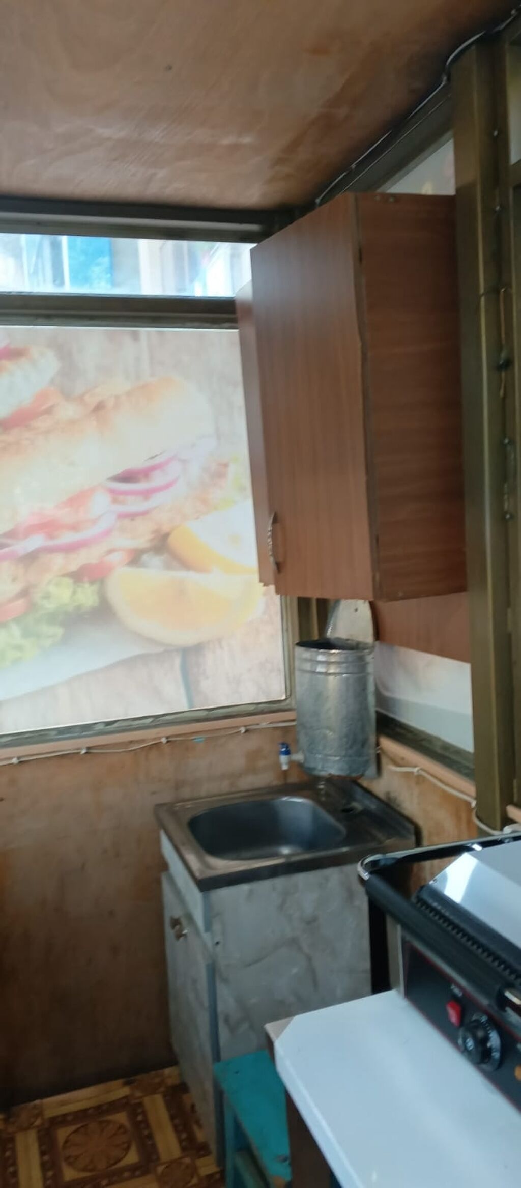 Profes­sional fast-food avadanlıqları paketi Tərkib: - Elektrik dönər — Mallar, Mingəçevir (4)