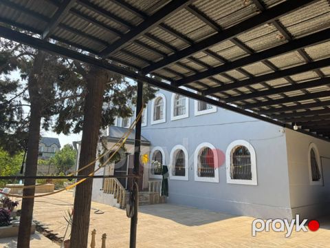Satılır 5 otaqlı həyət evi/bağ evi 350 m²