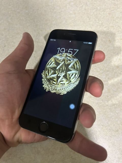 IPhone 6, 16 GB, Space Gray, Barmaq izi