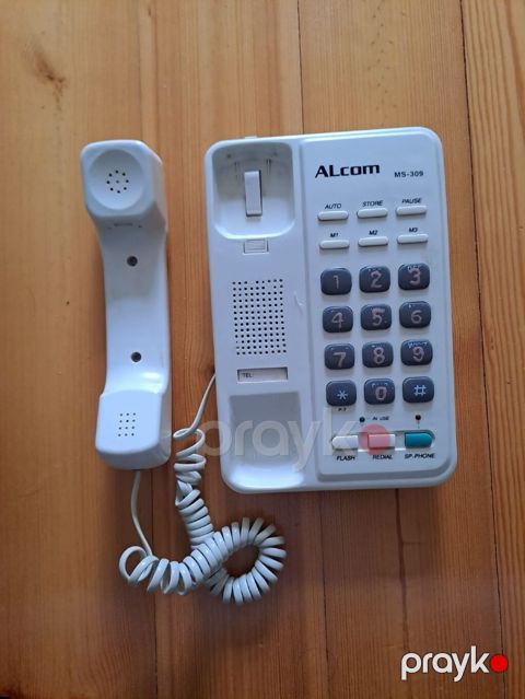 Telefon 10 manat — Bakı