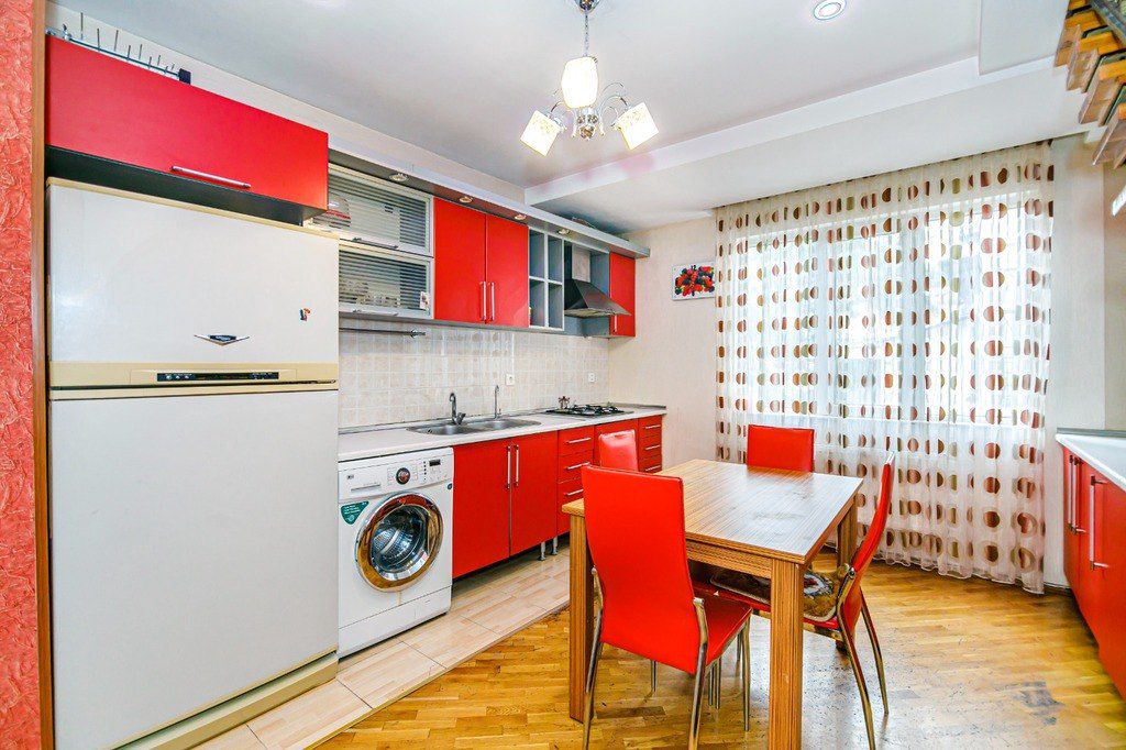 İcarəyə verilir 3 otaqlı köhnə tikili 120 m² — Mənzil, Bakı (11)