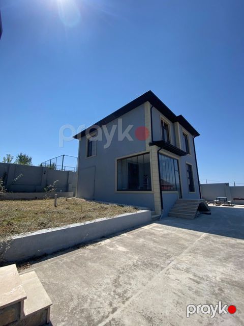 Satılır 4 otaqlı həyət evi/bağ evi 200 m²
