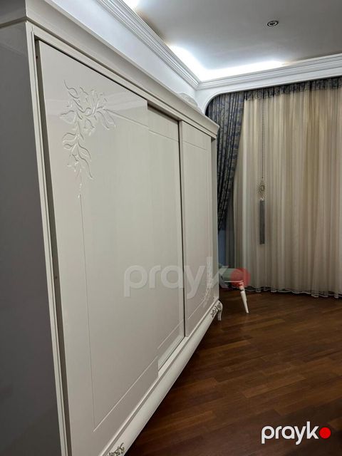 Satılır 5 otaqlı yeni tikili 250 m²
