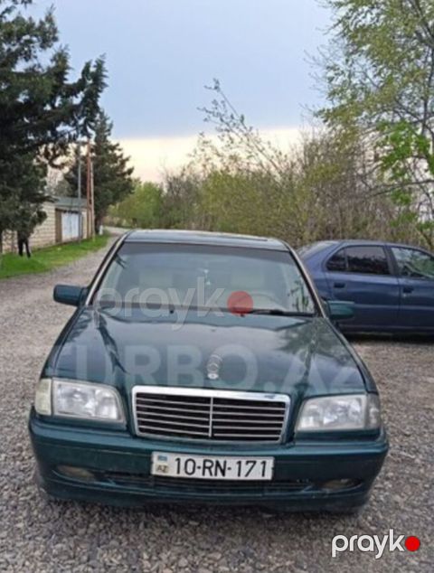 Mercedes-Benz C-Class: 2.8 l | 1993 il Sedan