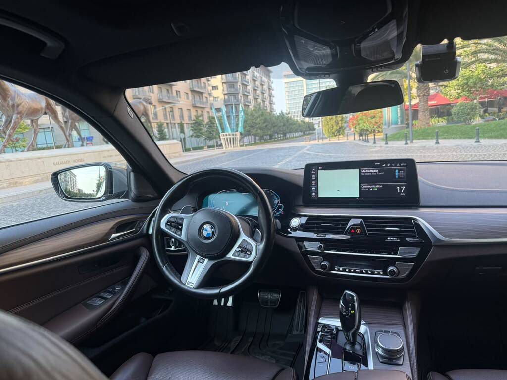 BMW 530e, 2.0 L, 12 kWh, 2021 il, 111 000 km — Avtomobillər, Bakı (10)