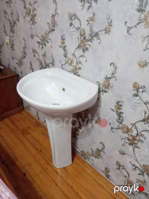 Piedestal lavabosu – keramika, klassik dizayn - Material: yüksək