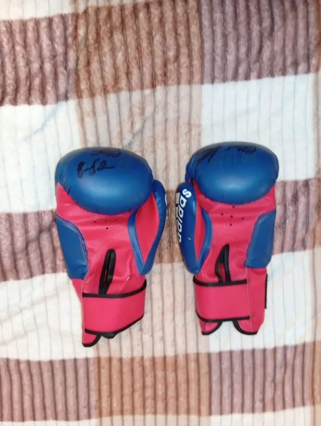 Adidas boks əlcəkləri — mavi/gül (10 nəfər UFC döyüşçüsü imzalayıb — İdman və istirahət, Bakı (2)