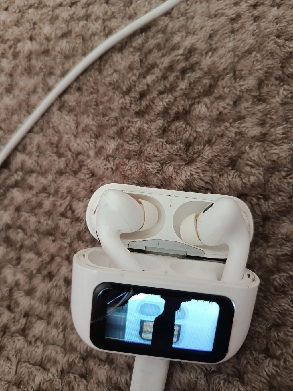 Ekranında qırıq var amma işləməyinə problem yaratmır Bluetooth — Qulaqcıqlar, Sumqayıt