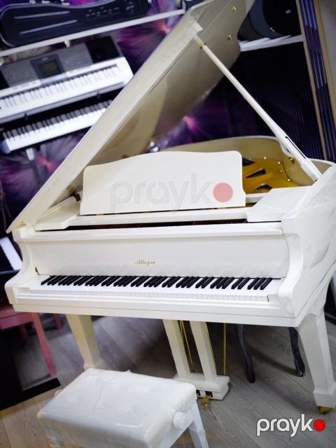Akustik piano — Bakı