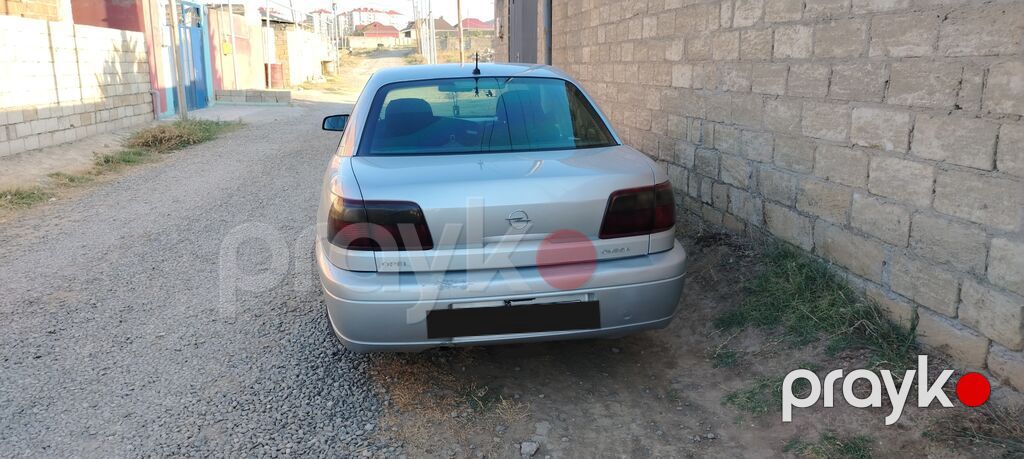 Opel Omega B sedan – gümüşü rəng Texniki xüsusiyyətlər və təchizat: - — Avtomobillər, Bakı (3)