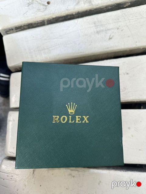 Rolex dizaynlı qol saatı, yaşıl markalı qutu ilə birlikdə təqdim
