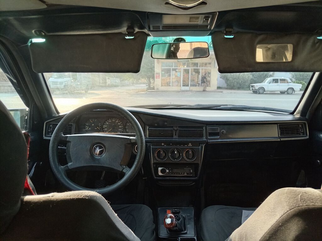 Mercedes-Benz 190 (W201): 1.8 l | 1991 il Sedan — Avto, Sabirabad (5)