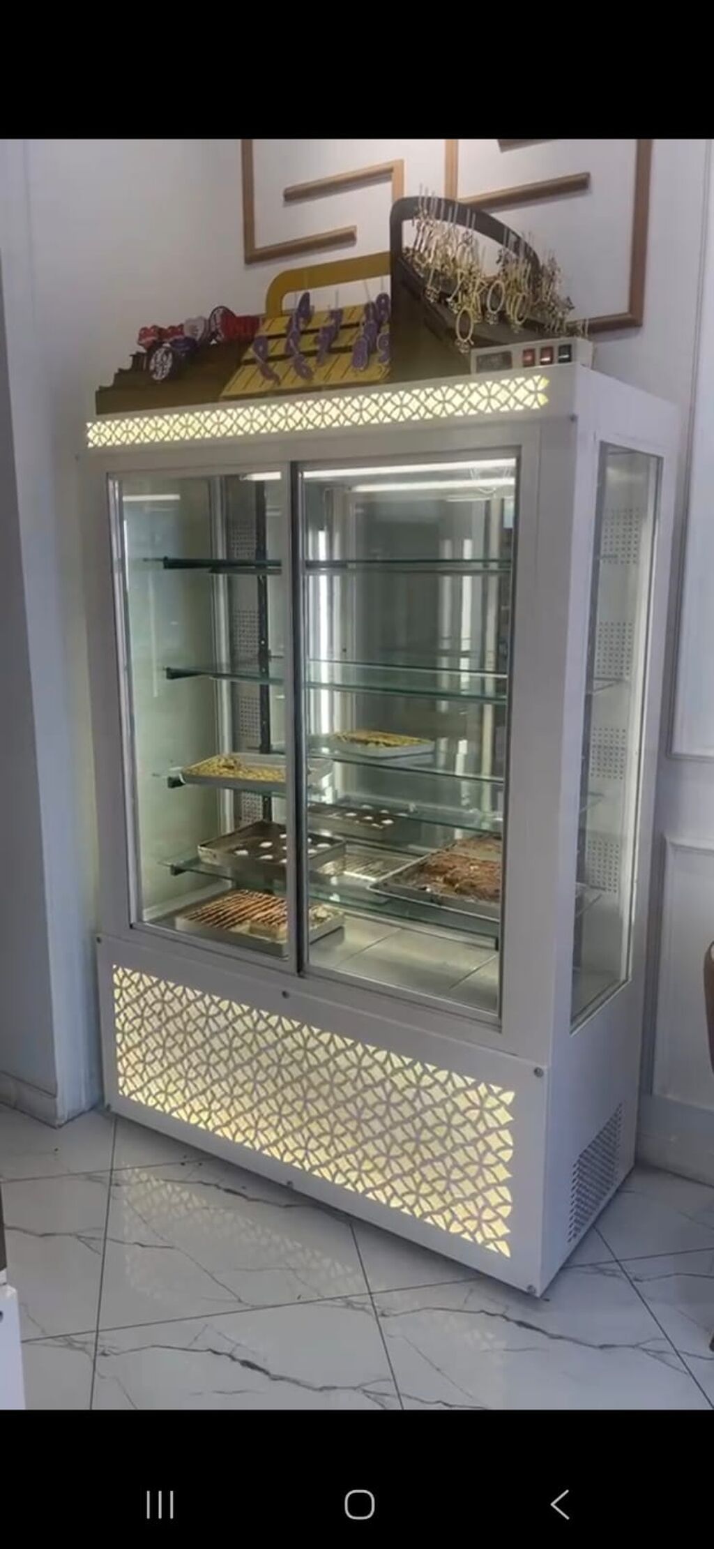 *SEVA XİRDALAN* TƏCİLİ Zavod istehsalı şirniyyat soyuducusu satilir