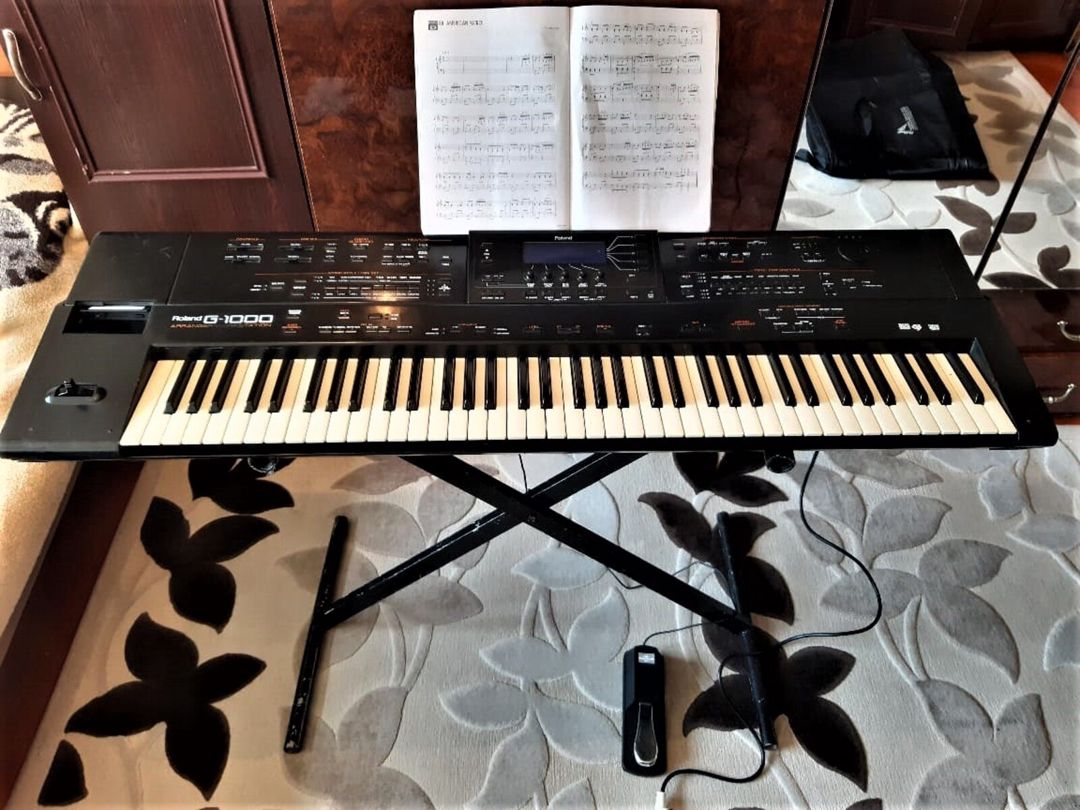 Sintezator ROLAND G 1000 — Mallar, Bakı