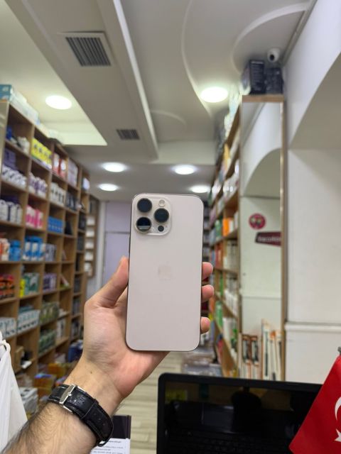 Apple iPhone 16 Pro Max Desert Titanium 256GB/8GB