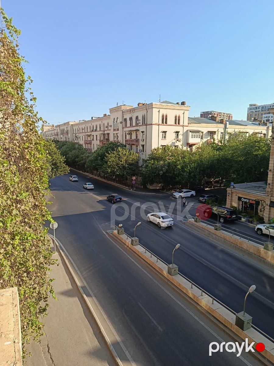 Satılır 2 otaqlı köhnə tikili 55 m² — Mənzil, Bakı (7)
