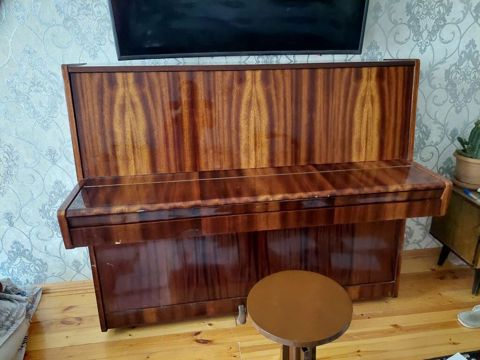 Pianino. Qiymet 500 azn. Belarusundur. Ünvan Masazır (SemaG)