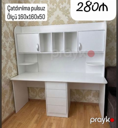 Ağ rəngli funksional iş masası və üst dolab bloku. Ölçü: 160×160×50 — Bakı