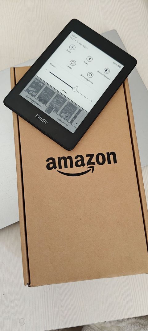 Amazon Kindle Paperwhite Əla vəziyyətdədir. 2019-cu ilin əvvəlində