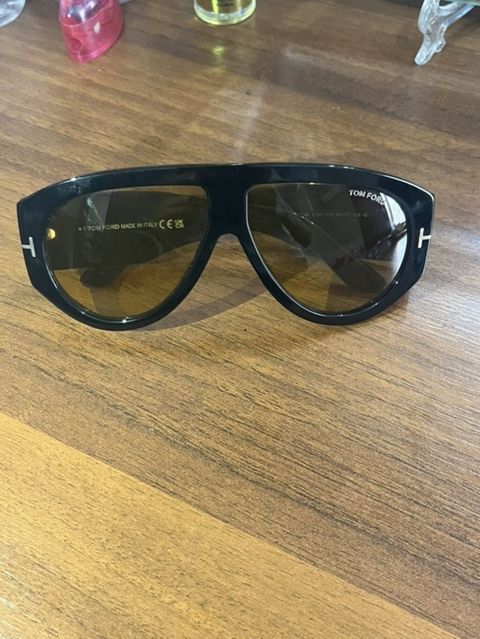 Tom Ford “Bronson” gün eynəyi - Model: Bronson TF1044 - Rəng kodu — Bakı
