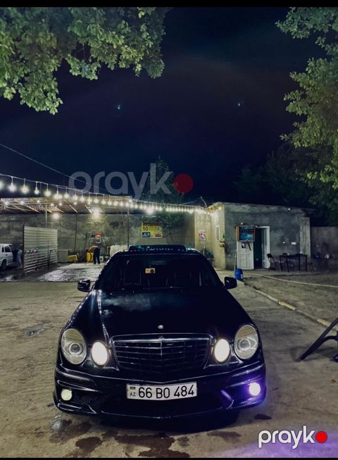 Mercedes-Benz E-Class: 5 l | 2004 il Sedan — Mingəçevir