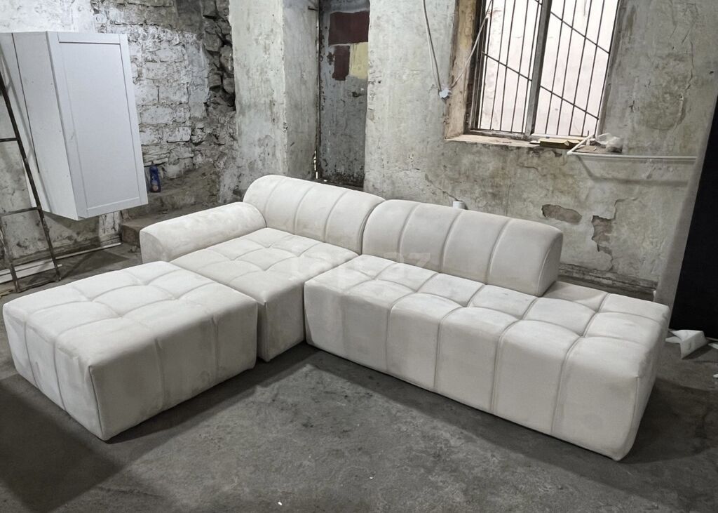 Ağ rəngdə L formalı modul künc divan - Minimalist, müasir dizayn