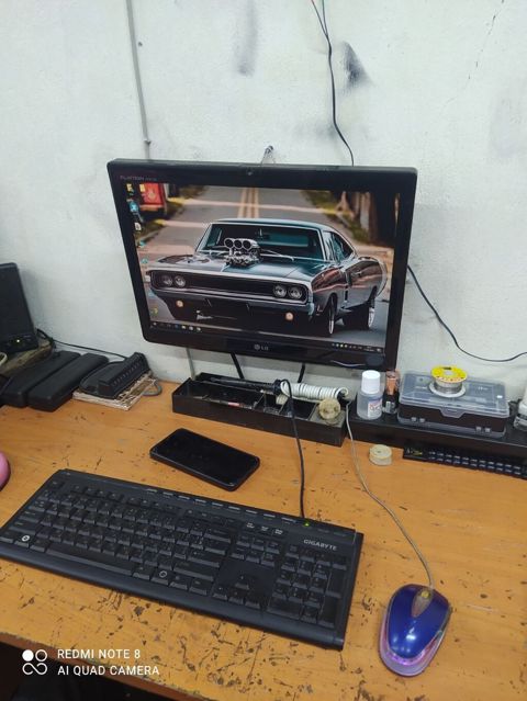 LG monitorlu stolüstü kompüter seti Tərkib: - Monitor: LG Flatron
