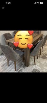 Masa dəsti satılır 400₼. Problemi yoxdur. Ünvan — Mebel