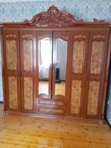 Klassik üslubda böyük qonaq/yataq otağı dolabı - Material: ağac — Товары