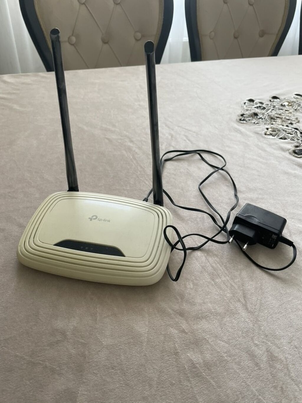 TP-Link Wi‑Fi router - Model: TP-Link (əyri kənarlı krem rəngli