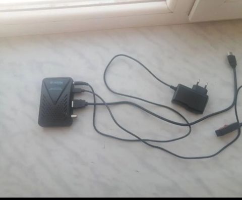 USB TV tuner/qəbuledici + enerji adapteri Xüsusiyyətlər: - Kompakt — Bakı
