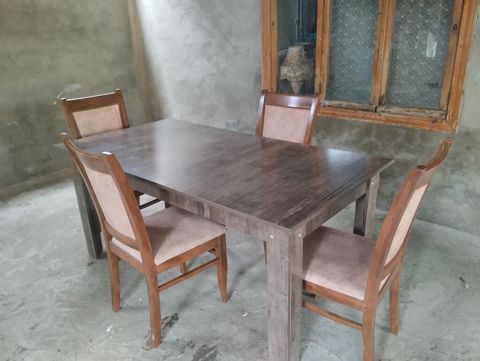 Masa və 4 stul dəsti — işlənmiş, sabit, düzbucaqlı