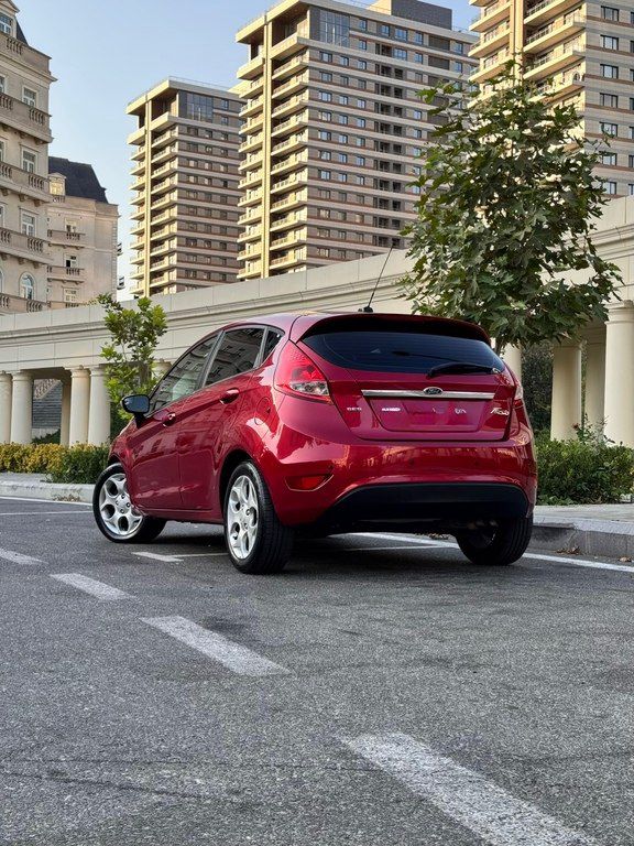 Ford Fiesta, 1.6 L, 2010 il, 278 417 km — Avtomobillər, Bakı (8)