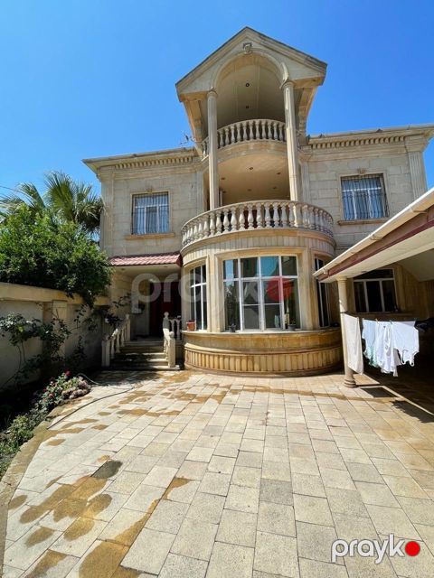 Satılır 6 otaqlı həyət evi/bağ evi 450 m² — Bakı