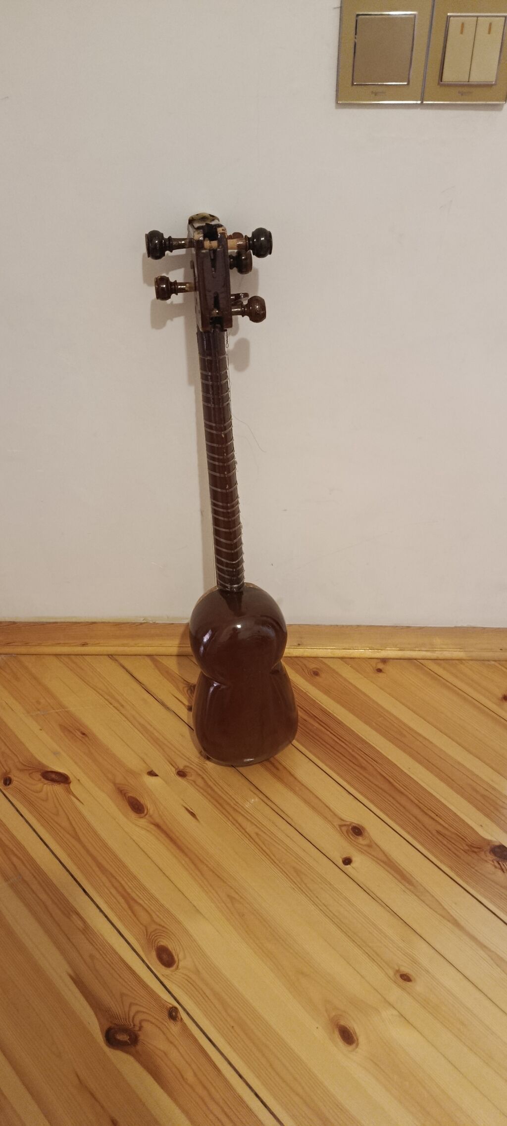 Məhsul: Tar (Azərbaycan milli simli musiqi aləti) Təsvir: - Klassik — Musiqiə alətləri, Bakı (5)