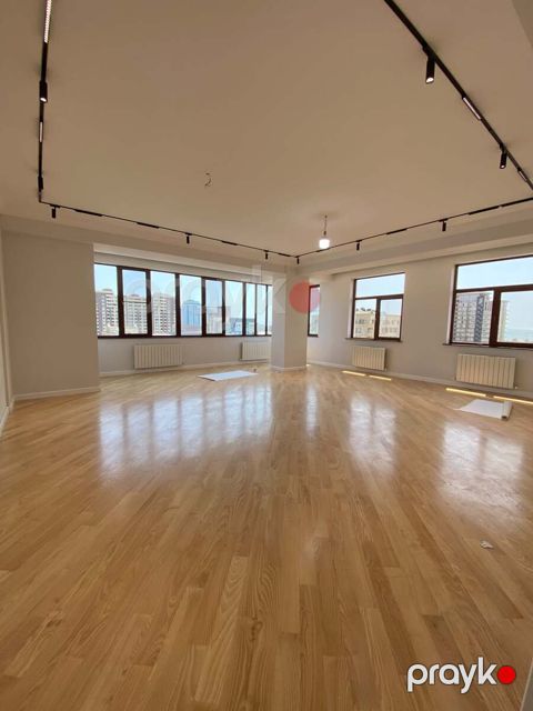 Satılır 4 otaqlı yeni tikili 210 m²
