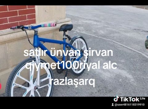 Şirvanda satılır. Məhsul: Velosiped - Rəng: Göy gövdə, ağ təkər