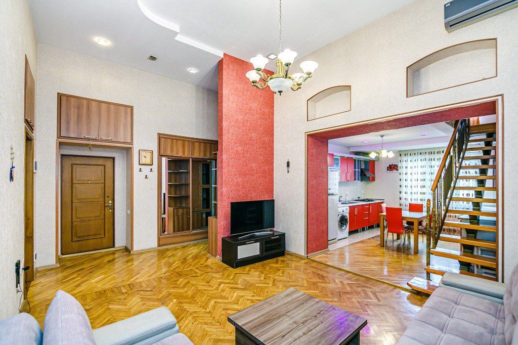 İcarəyə verilir 3 otaqlı köhnə tikili 120 m² — Mənzil, Bakı (2)