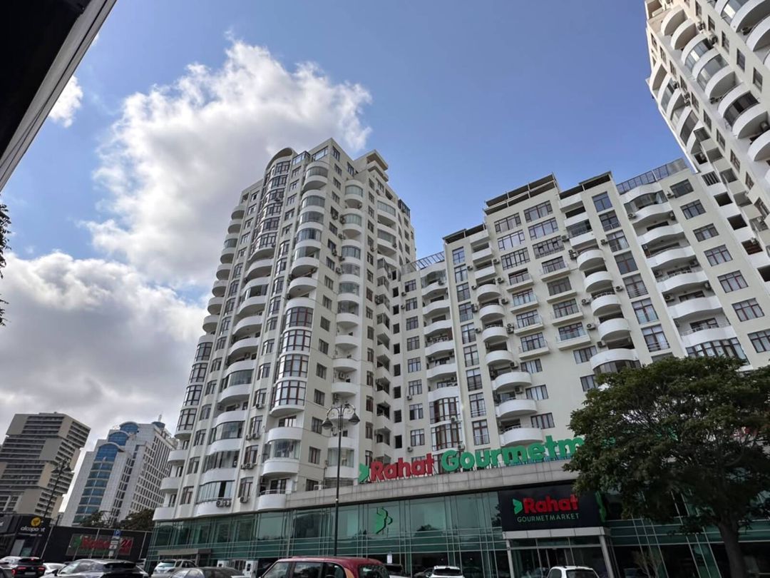 Satılır 4 otaqlı yeni tikili 160 m² — Mənzil, Bakı (4)