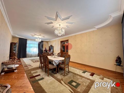 Satılır 7 otaqlı həyət evi/bağ evi 600 m²