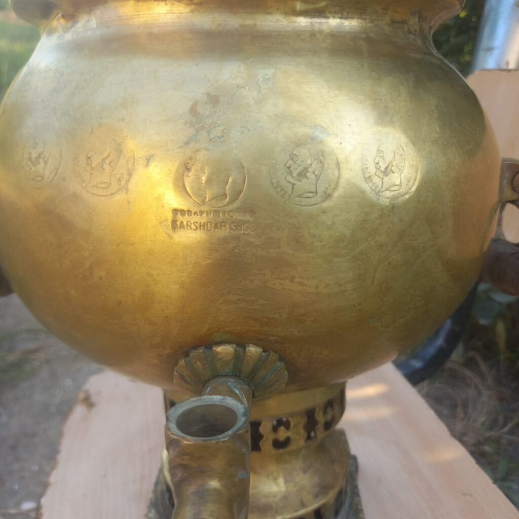 Məhsul: Pirinçdən qədim kömürlü samovar Təsvir: - Material: tam — Mallar, Astara (5)