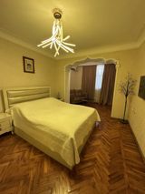 Satılır 3 otaqlı köhnə tikili 65 m² — Zakir bəy