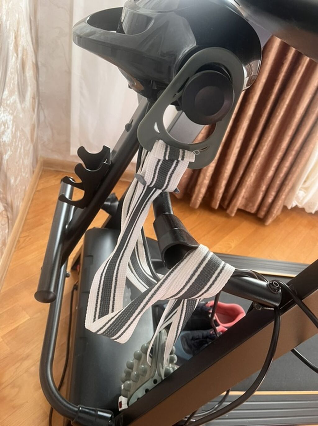 Qaçış trenajoru Volksgym (elektrikli) Xüsusiyyətlər: - Geniş qaçış — İdman və istirahət, Bakı (2)
