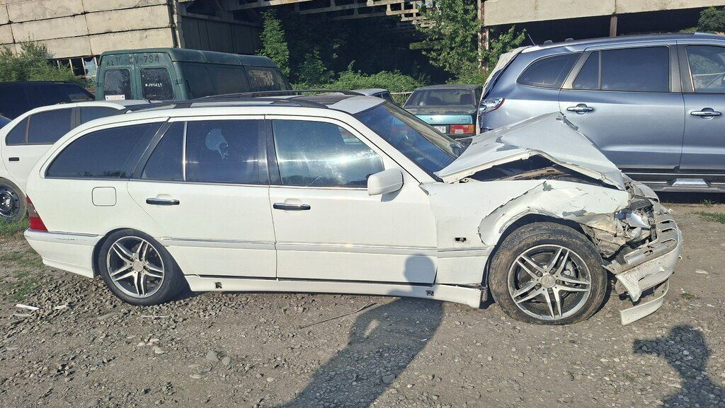 Mercedes C 200, 2.0 L, 1996 il, 400 000 km — Avtomobillər, Quba (10)