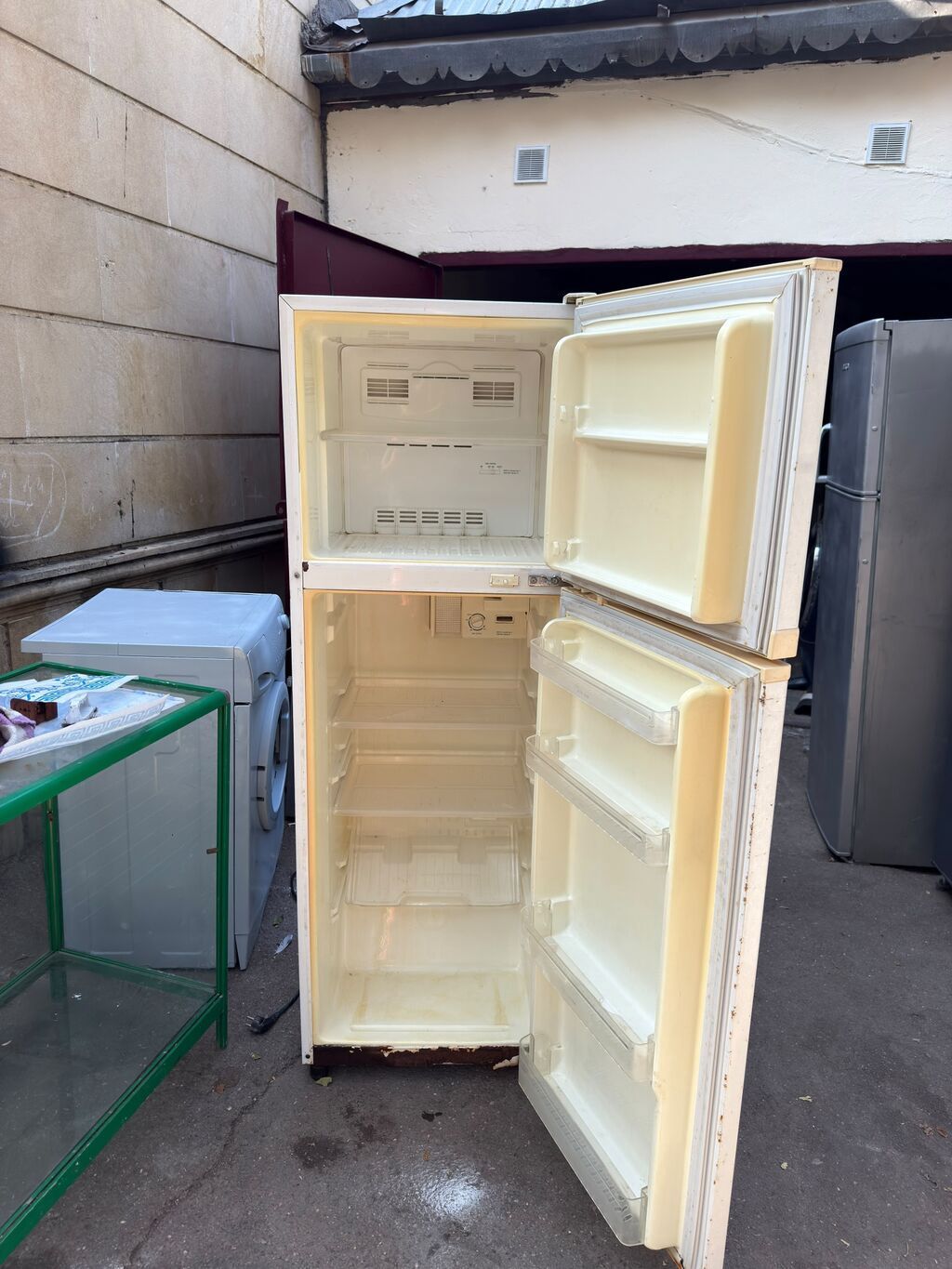 İşlənmiş 2 qapılı Daewoo Soyuducu Satılır, rəng - Ağ, Təkərli — Soyuducular, Bakı